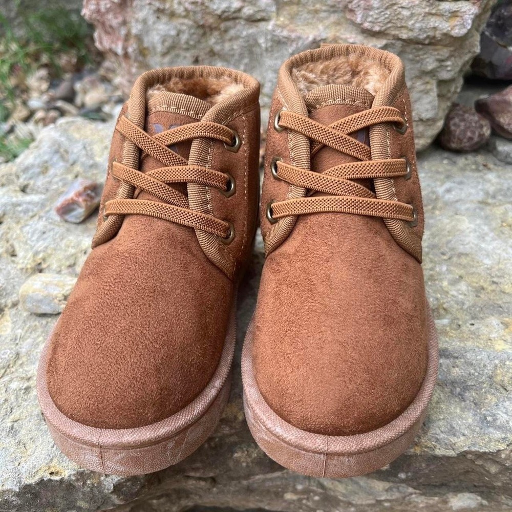 Hurley Tan suede like lace up boots with fur lining little boys Size 7